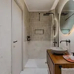 New Refurbished Modern *