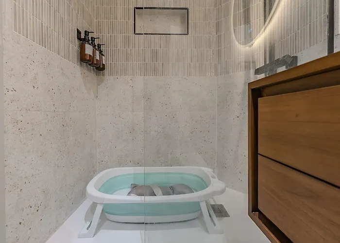 New Refurbished Modern Apartmán