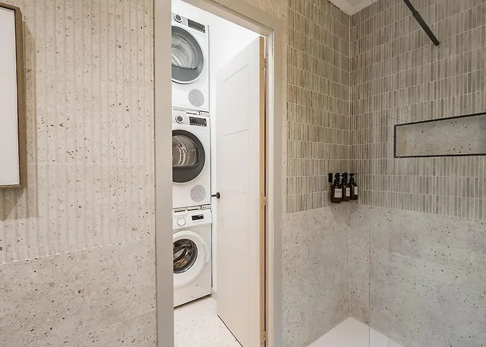 New Refurbished Modern *